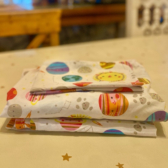 Land of Nod Toddler Crib Sheet Set Solar System Outerspace Planets Crate & Kids - Picture 1 of 9